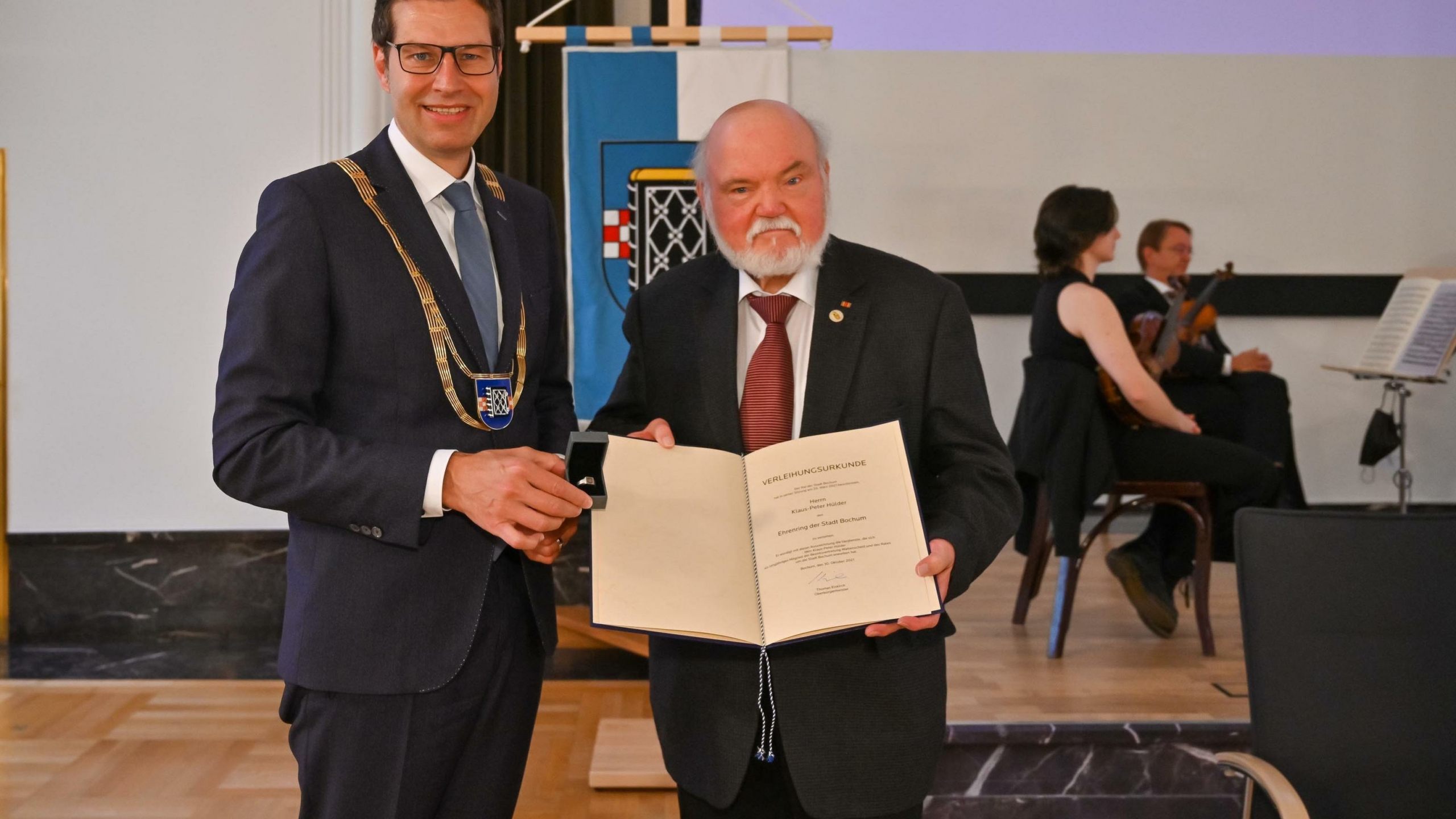 Klaus-Peter Hülder erhält Ehrenring der Stadt Bochum